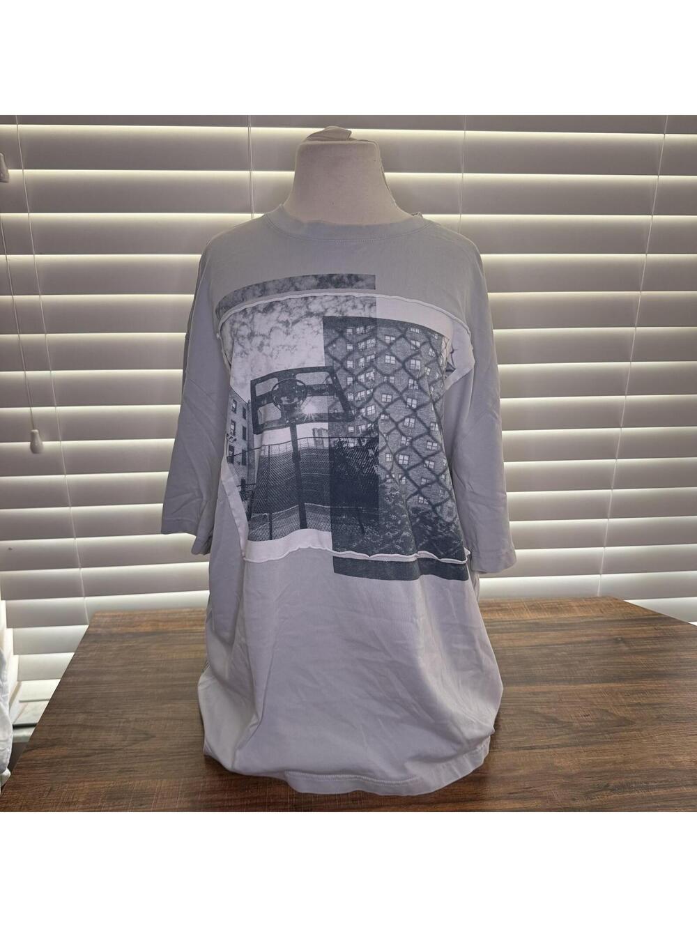 Jordan Gray Graphic T-Shirt Size XL